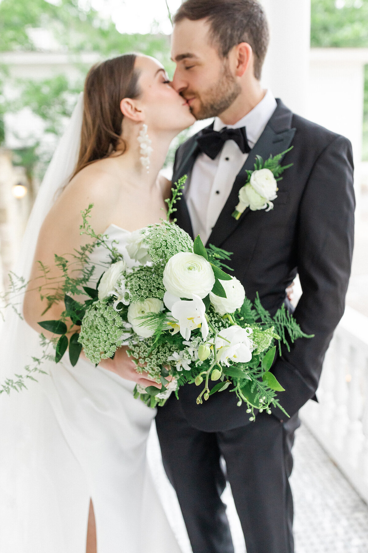 Allan-House-luxury-outdoor-Wedding-Jessica-Chole-Photography-Austin-San-Antonio-Texas-California-Wedding-Portrait-Engagement-Maternity-Family-Lifestyle-Photographer-Souther-Cali-TX-CA-Light-Airy-Bright-Fine-Art-Photography-13
