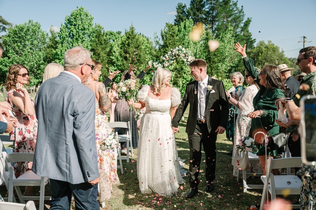 1Sharelle-Knight-Photography-Granite-Belt-Wedding-April-and-Dan-Ceremony-123