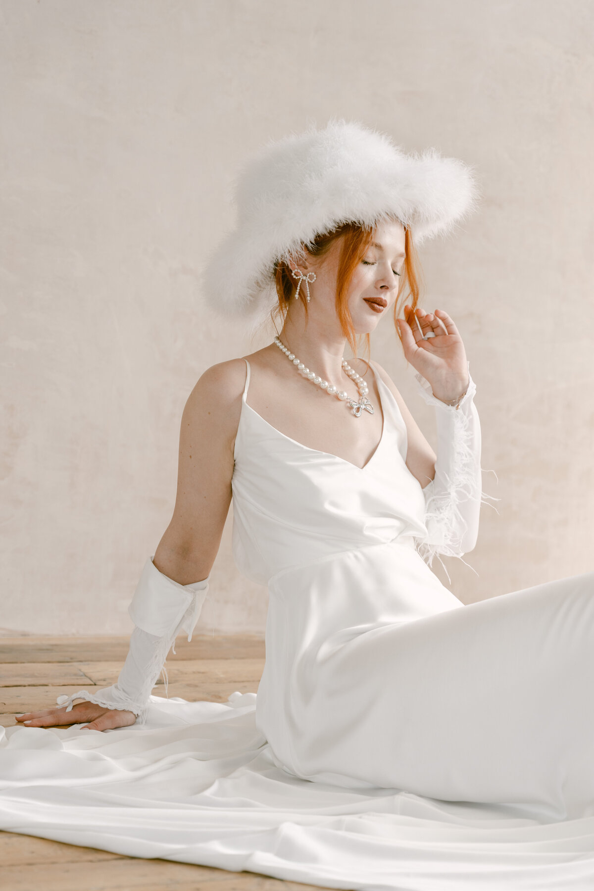 RuizRocksWeddings_Modern Editorial Photo_Rolling in Roses00147