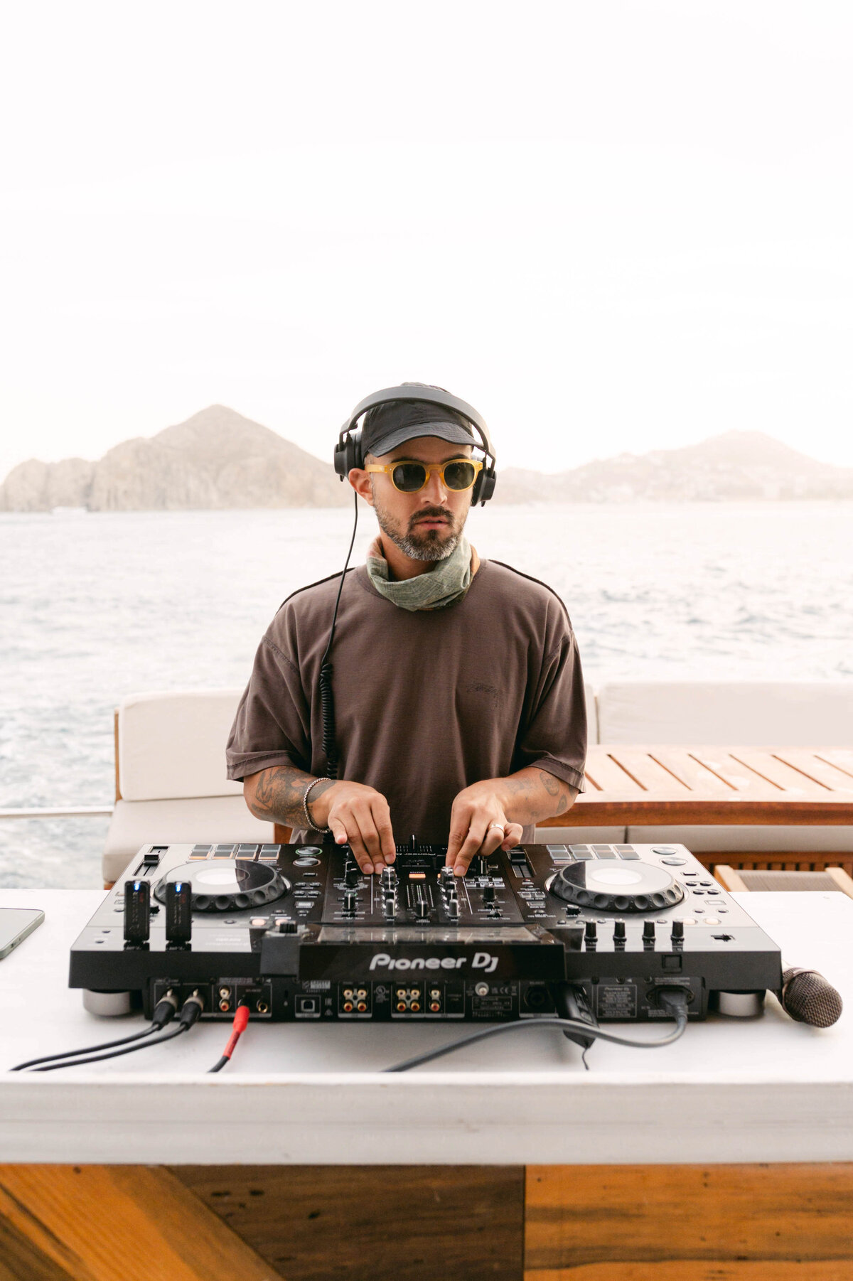 515-Chileno-Bay-Resort-LosCabos-Mexico-Summer-Kyle-Allen-Wedding-10