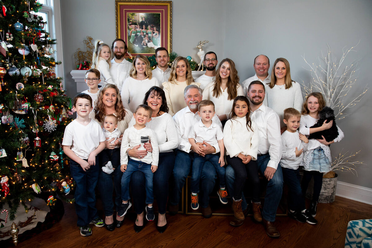 northern-kentucky-extended-family-session-christmas-holiday-photo