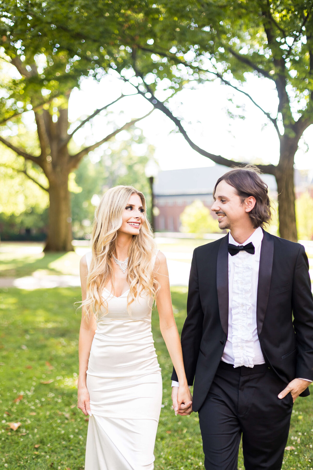 Bride and groom portraits in the grounds of Vanderbilt Alumni Hall, Nashville