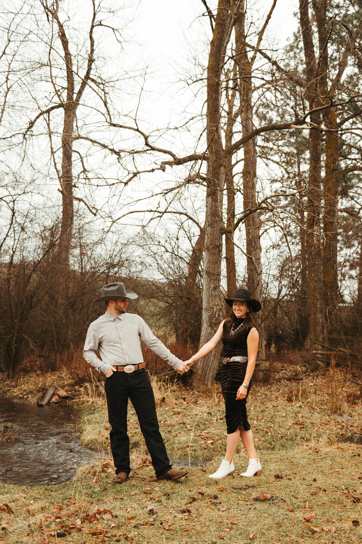 presley-gray-photo-montana-western-style-engagement-4331