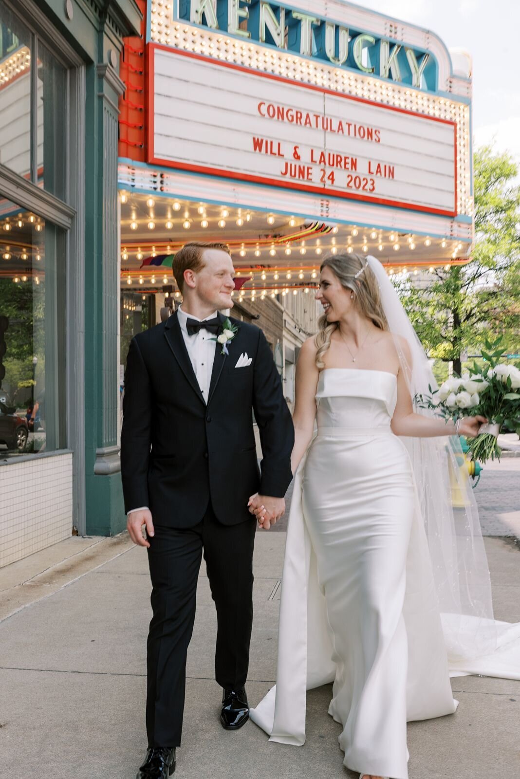 Lexinton-Theatre-Wedding-Lexington-Kentucky (14)
