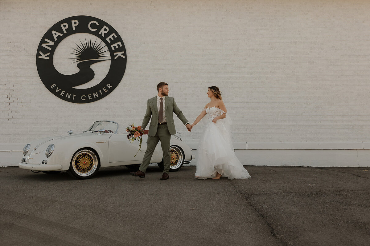 knapp-creek-event-center-intimate-wedding-5