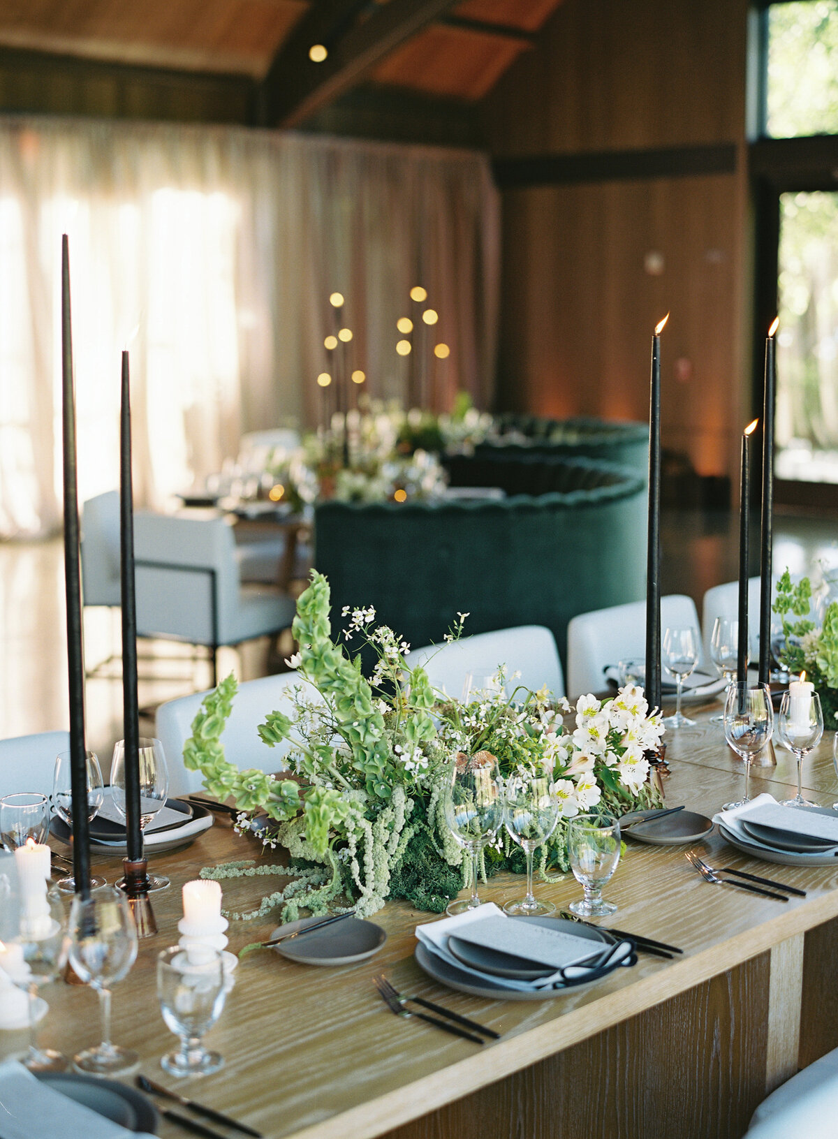 estate-yountville-personalized-place-setting-wedding-detail