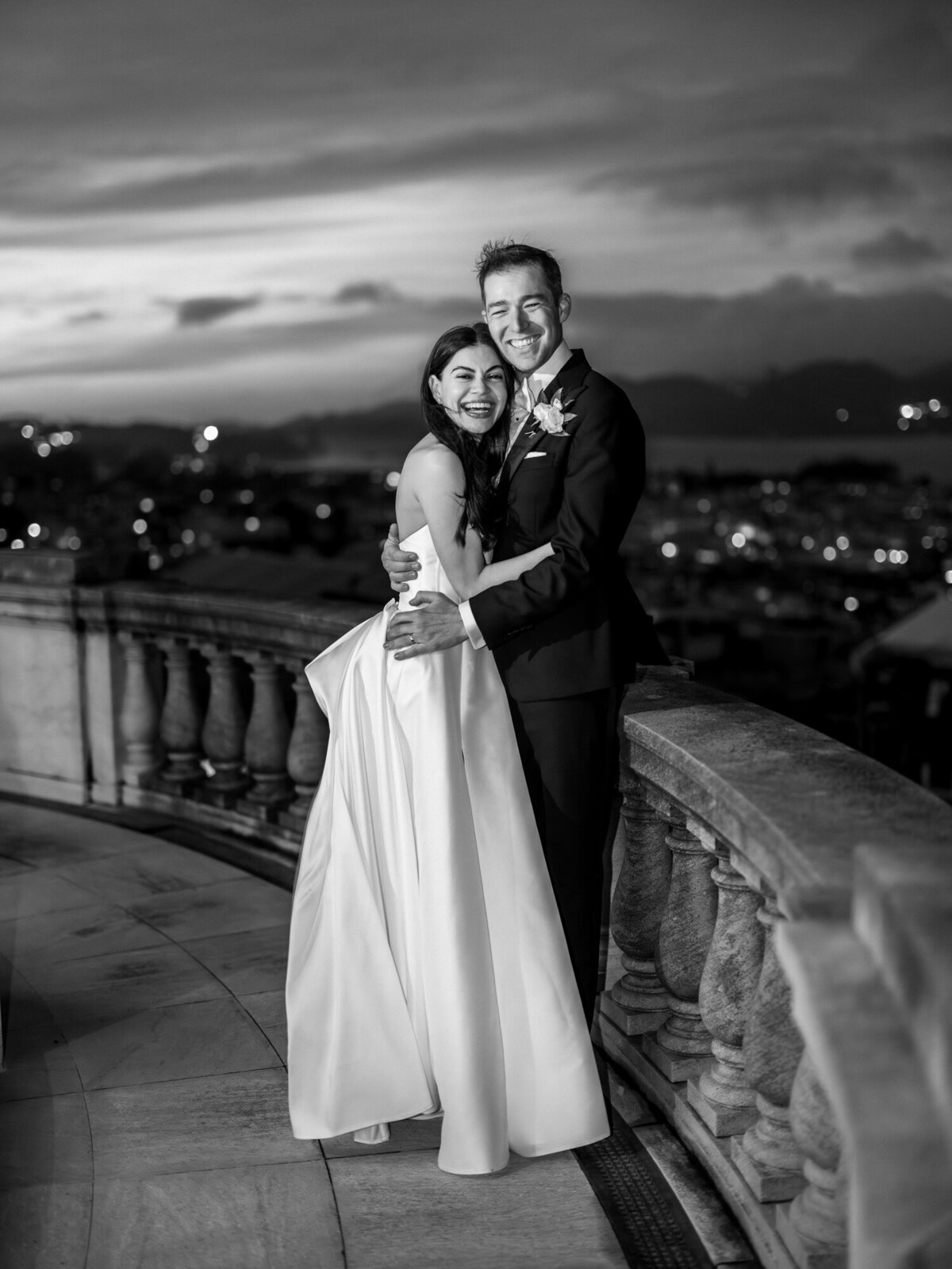 san francisco-flood-mansion-wedding-photography-catholic-wedding-classic-blackandwhite-churchwedding-wedding-thedejaureguis-062