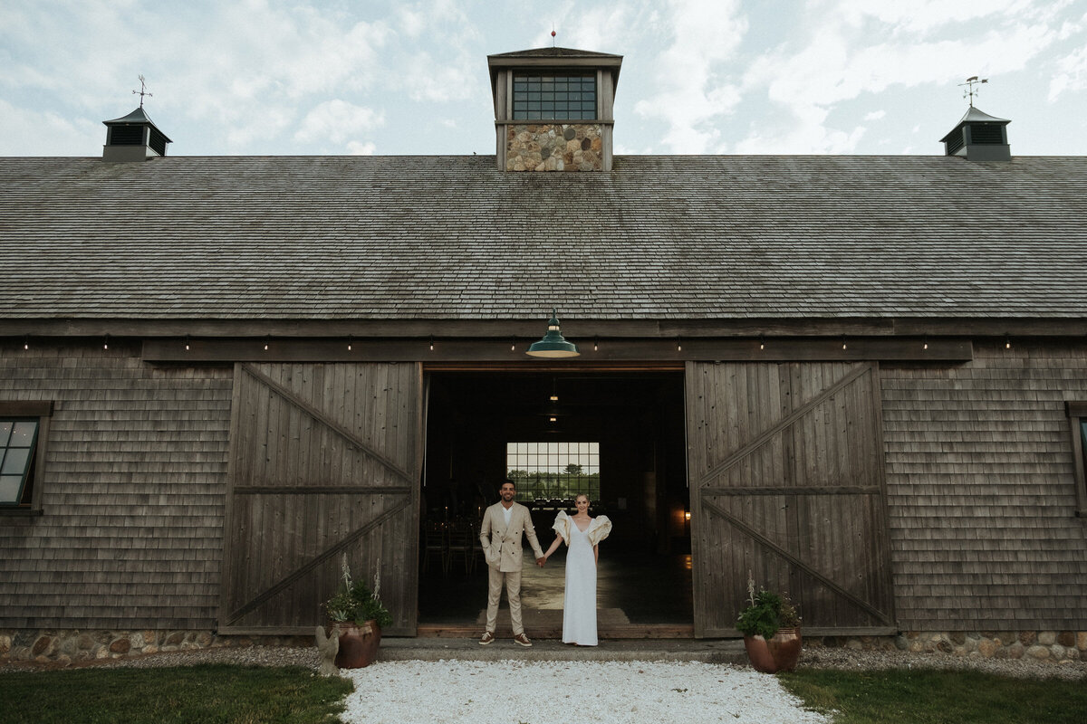 Kate-Murtaugh-Events-Weatherlow-Farms-wedding-bride-groom