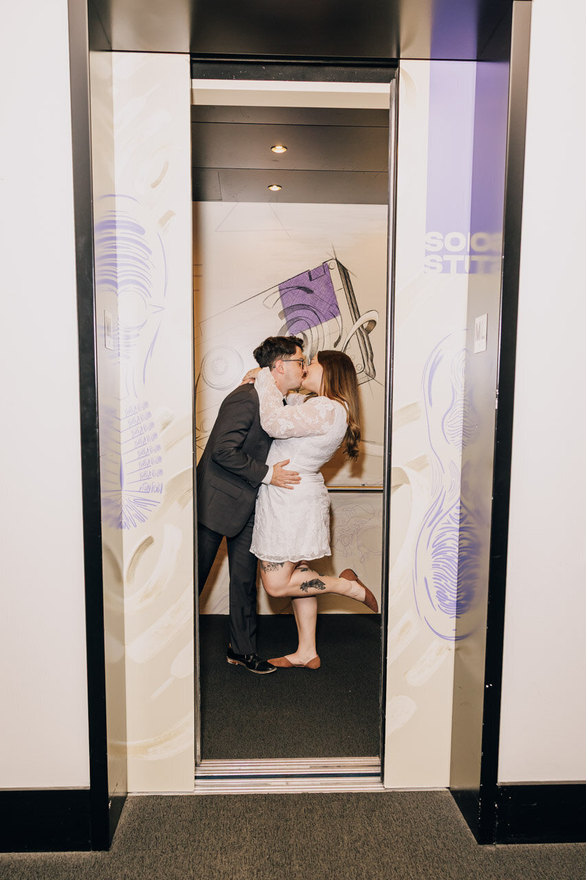 Frist-Museum-Downtown-Nashville-Engagement-Session-42