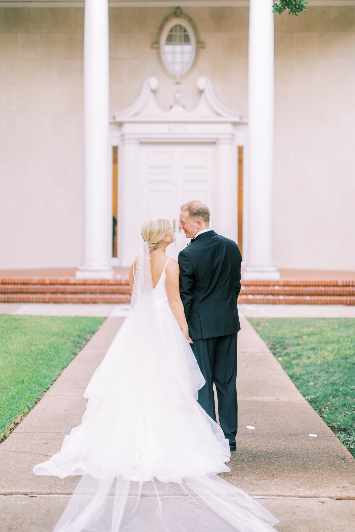 Classic Dallas Wedding at the Room on Main (32)