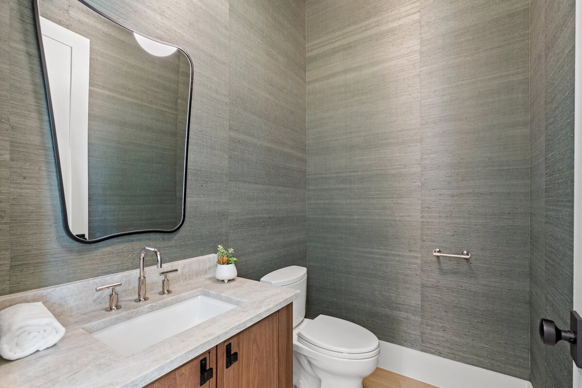 5505-woodrow-ave-bath-2