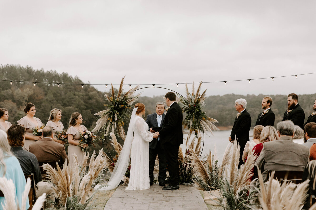 beautiful mountain wedding ceremony in tennessee