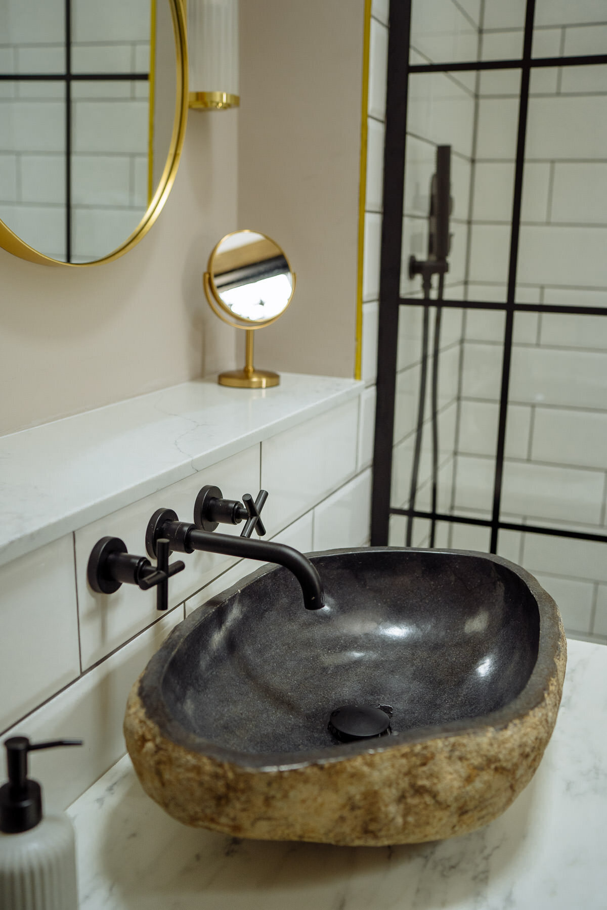 Interiors 13947