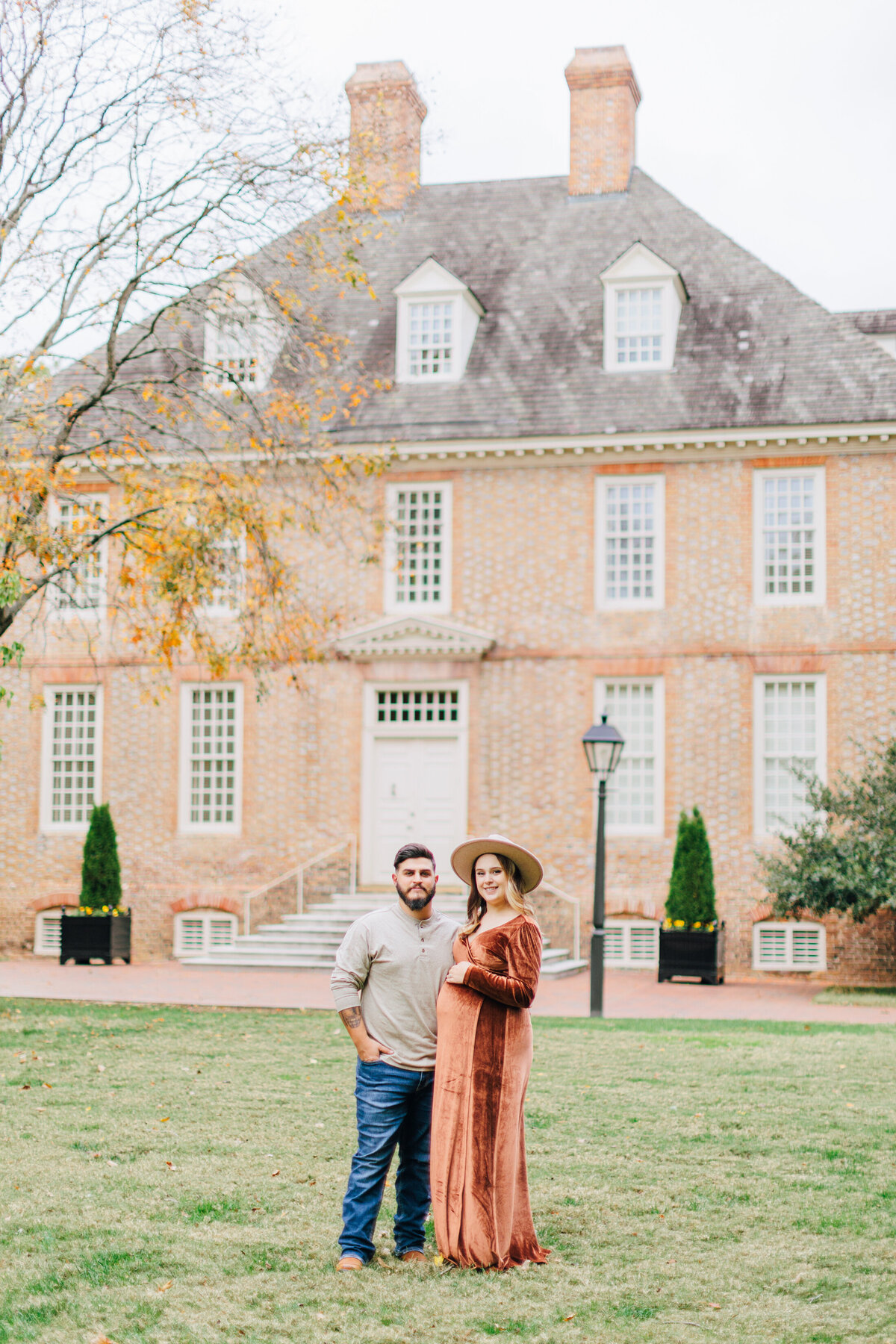 Williamsburg maternity photographer