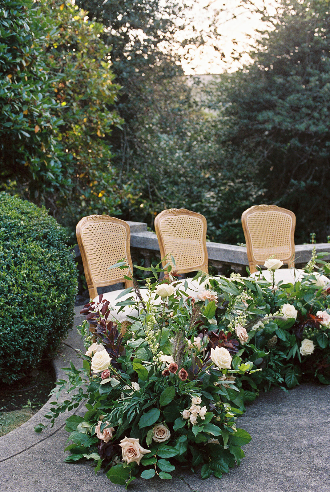 minted-photography-okanagan-kelowna-destination-wedding-photographer-wedding-hycroft-manor-3