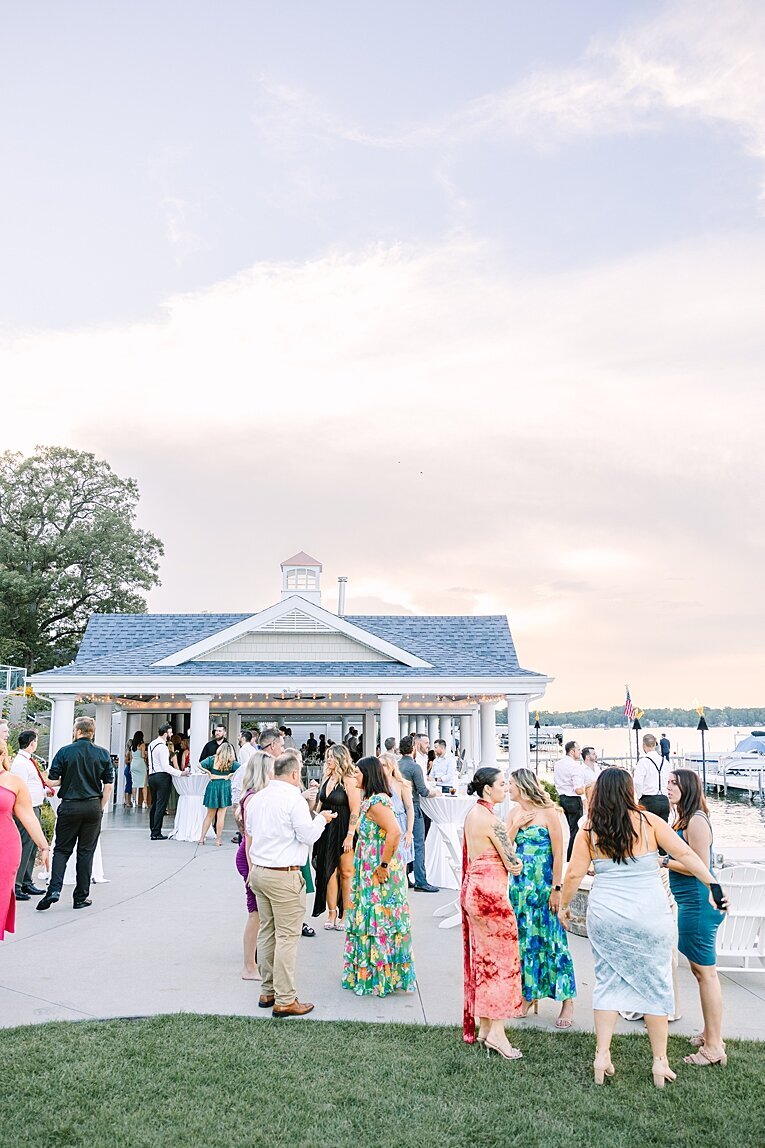 bay-pointe-inn-shelbyville-grand-rapids-michigan-wedding-photographer_0029
