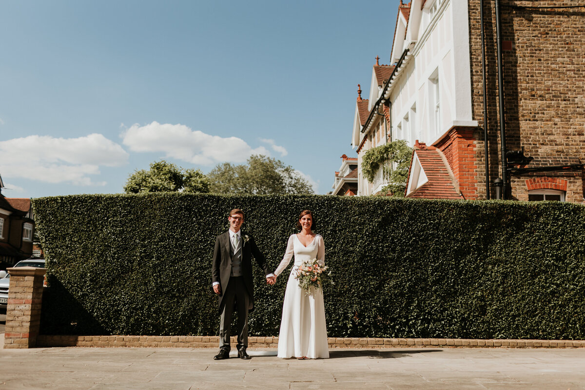 GARDEN_WEDDING_SUMMER_SUNFLOWERS_SURREY_PHOTOGRAPHER_LONDON_WEDDING_0031
