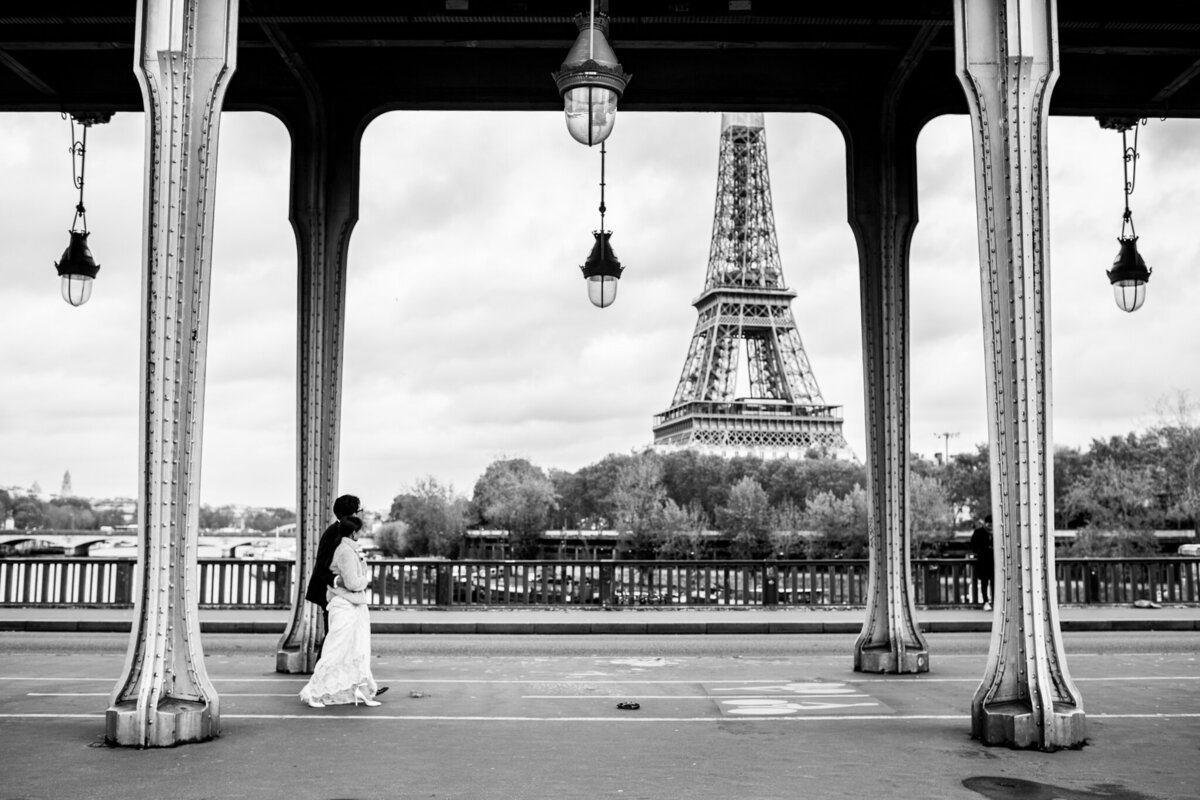 Paris_photowedding_PontBir-Hakeim_19