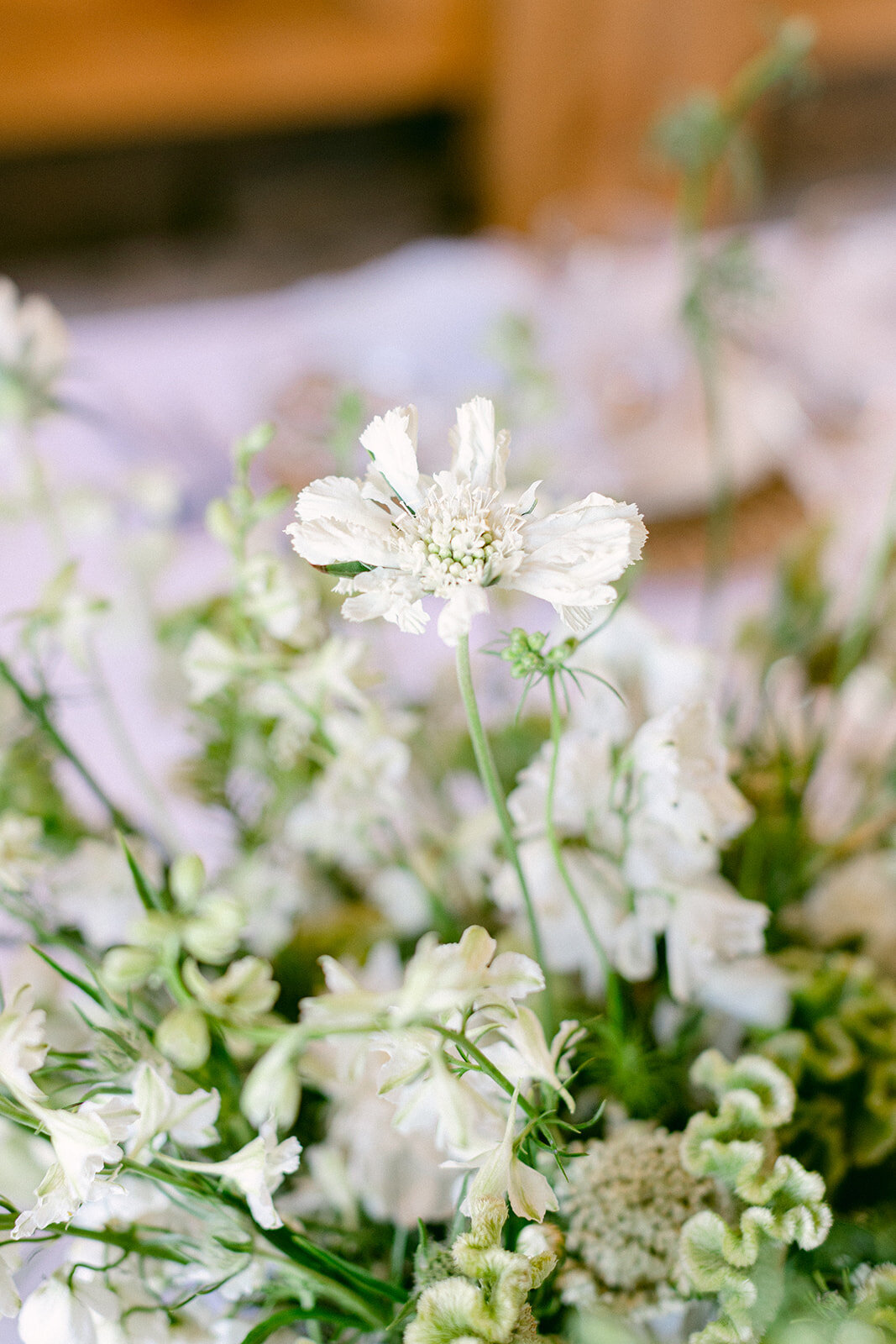 white-wedding-flower-reception-decor