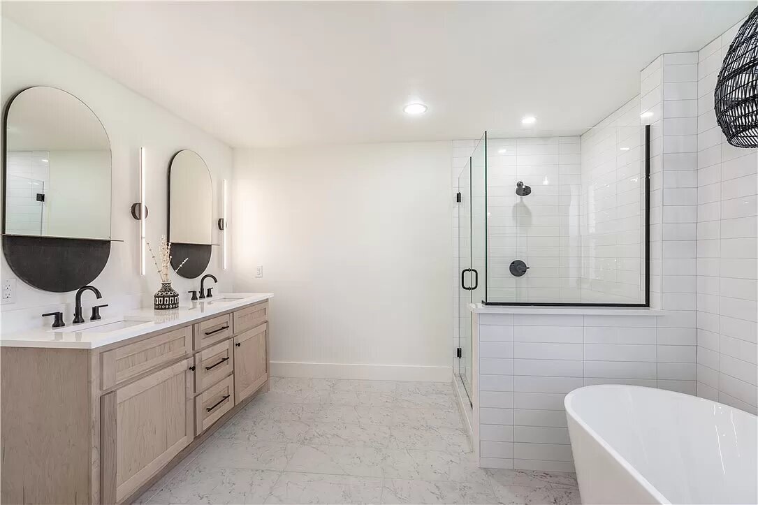 2204 NW 59th St - 6