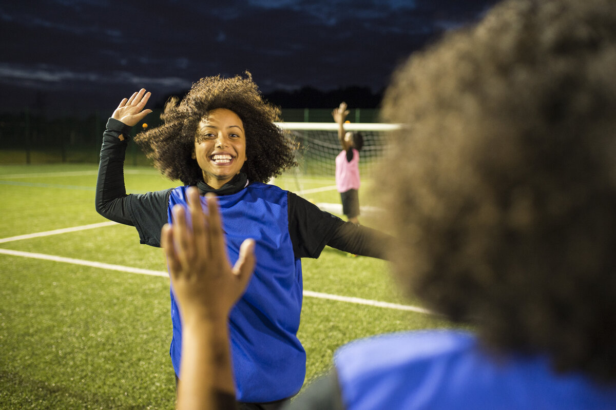 female-football-players-jubilant-hackney-east-lo-2025-04-04-20-58-42-utc