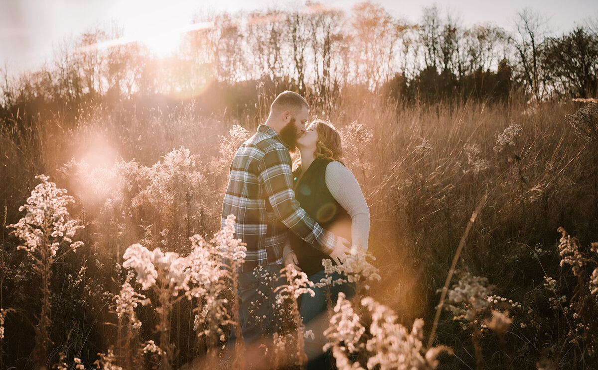 Buffalo and Rochester, NY  family, newborn, maternity, senior, and wedding photographer. Specializing in beautiful ethereal imagery,  print packages, maternity client closet. Buffalo and WNY maternity, newborn, senior and family photographer. Specializing in beautiful, colorful, ethereal maternity and newborn imagery. You can come to my dedicated studio or we can have our session in one of the many beautiful locations Buffalo, NY has to offer.