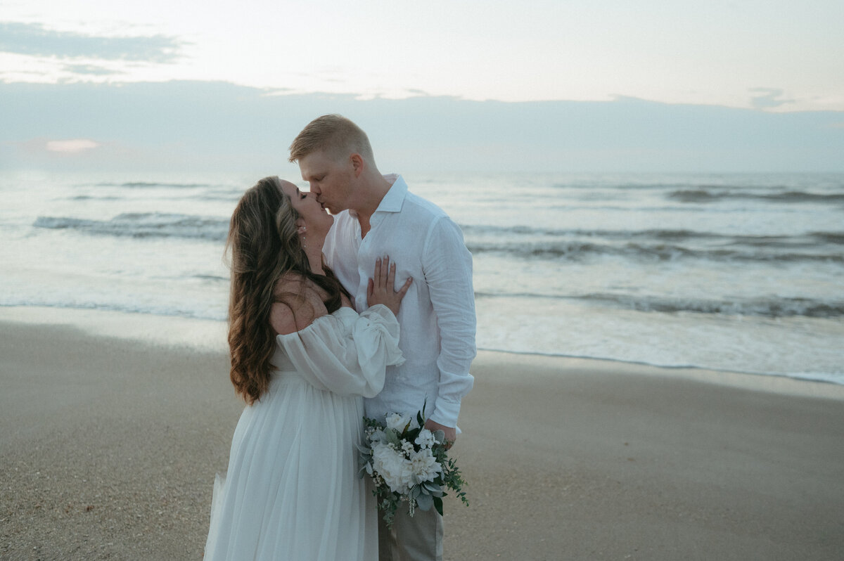 beach elopement photos in florida
