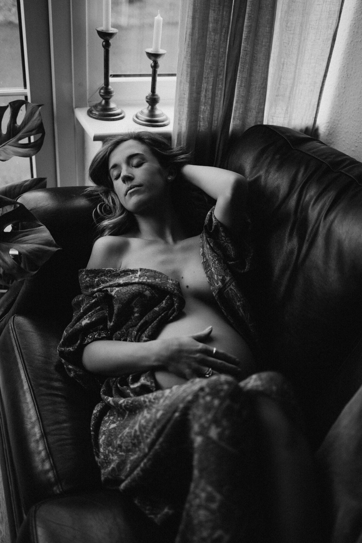 Pregnant-woman-at-home