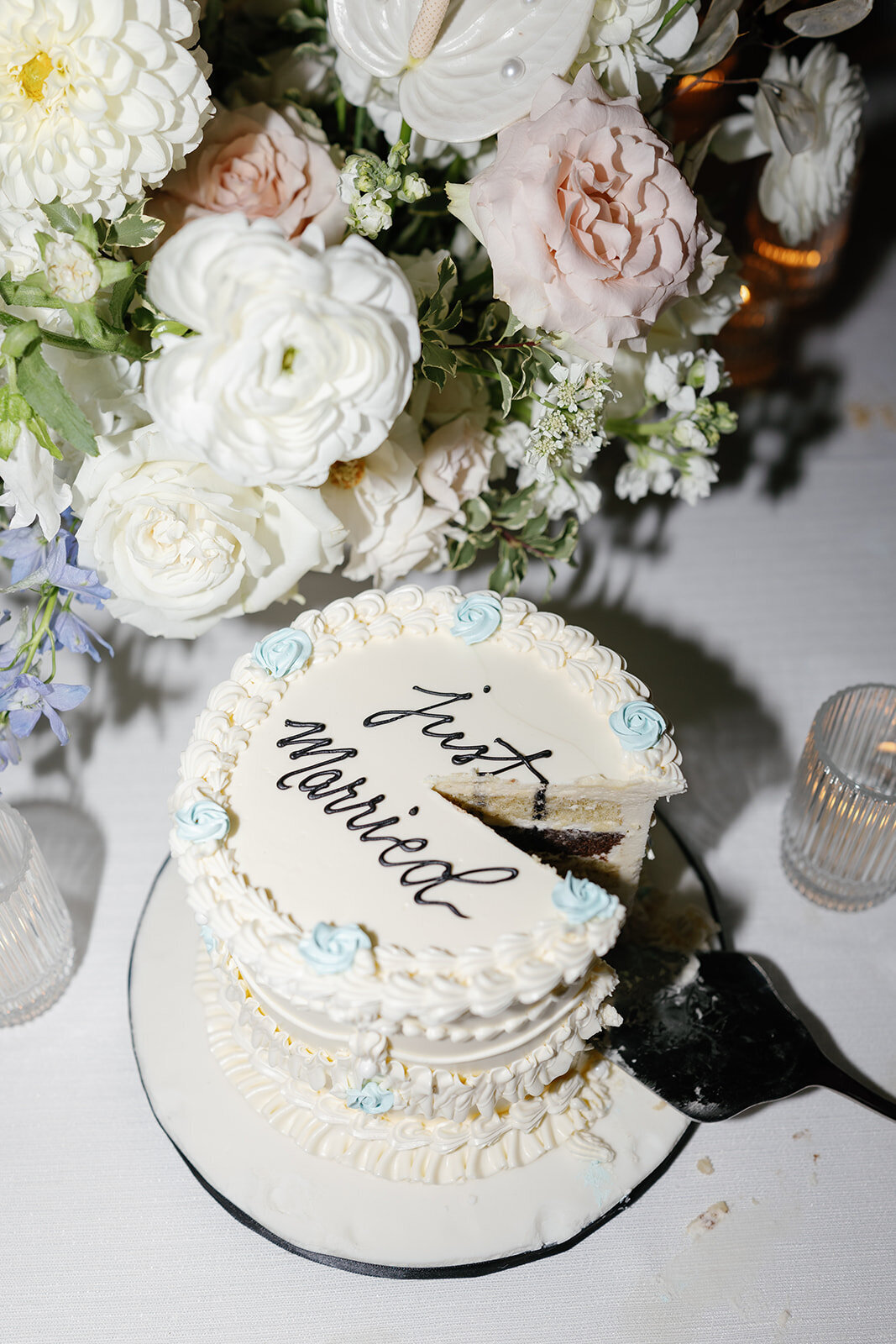 meadow_brook_hall_fall_wedding_loui_photography_michigan_wedding-73