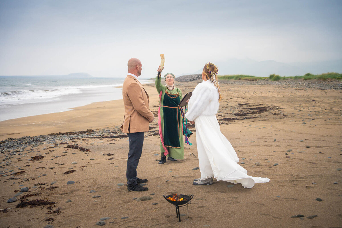 Iceland-beach-elopement-pagan-viking-ceremony-officiant