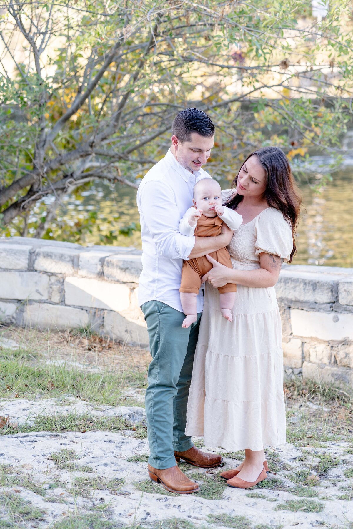 Austin-TX-Fall-Mini-Session-Magnolia-and-Grace-Photography-Co-AmberB-# (1)-4