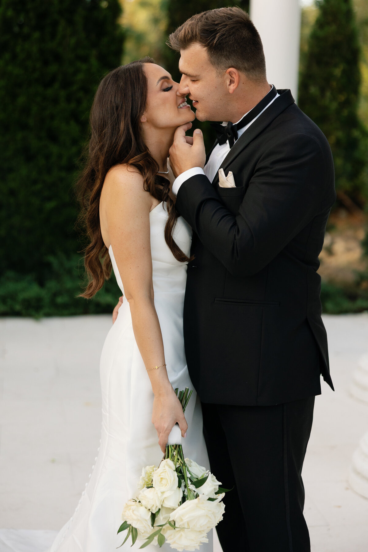 Romantic golden hour portraits of bride and groom at La Casa Toscana