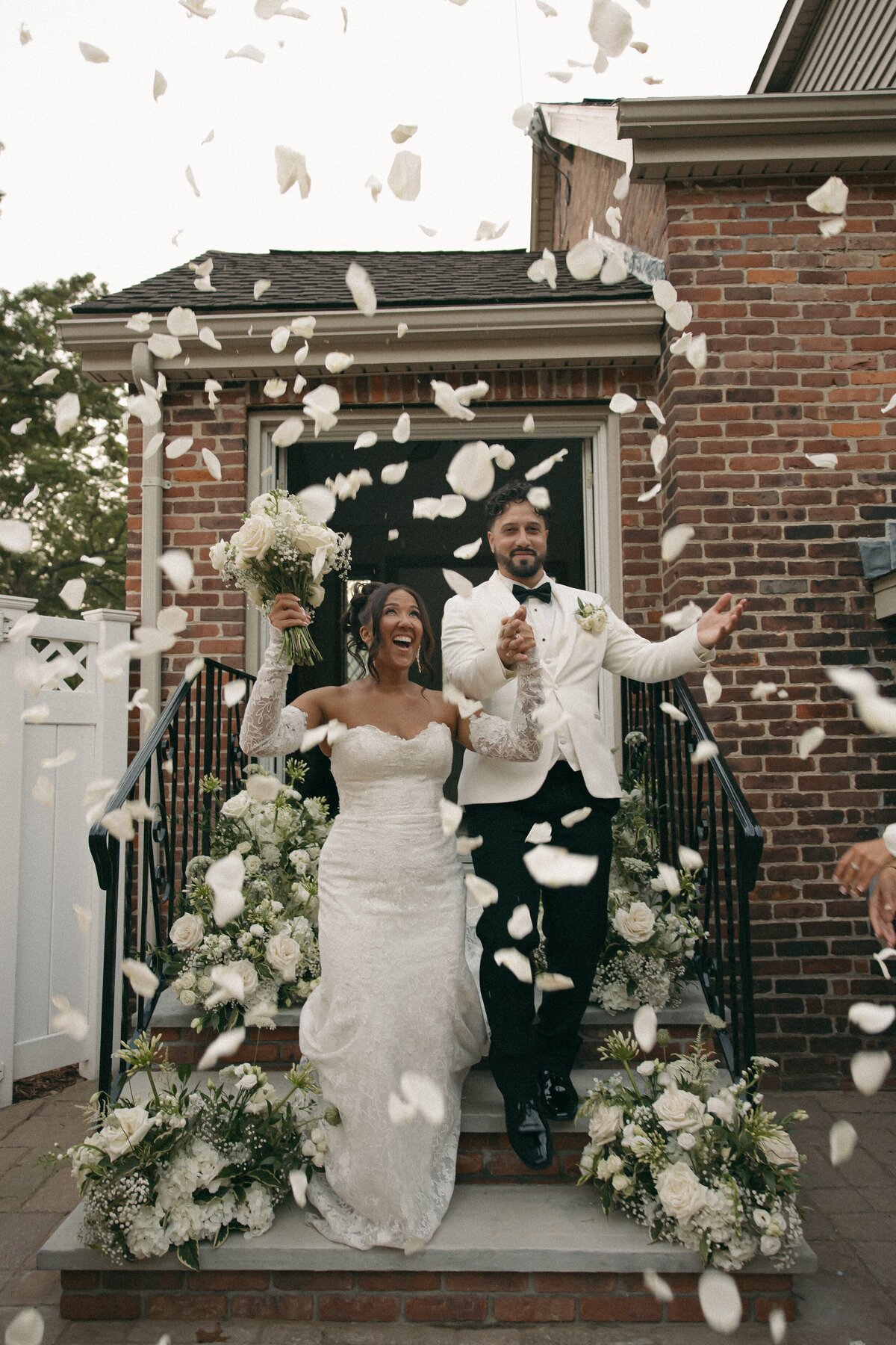 at-home-wedding-in-massachusetts-3