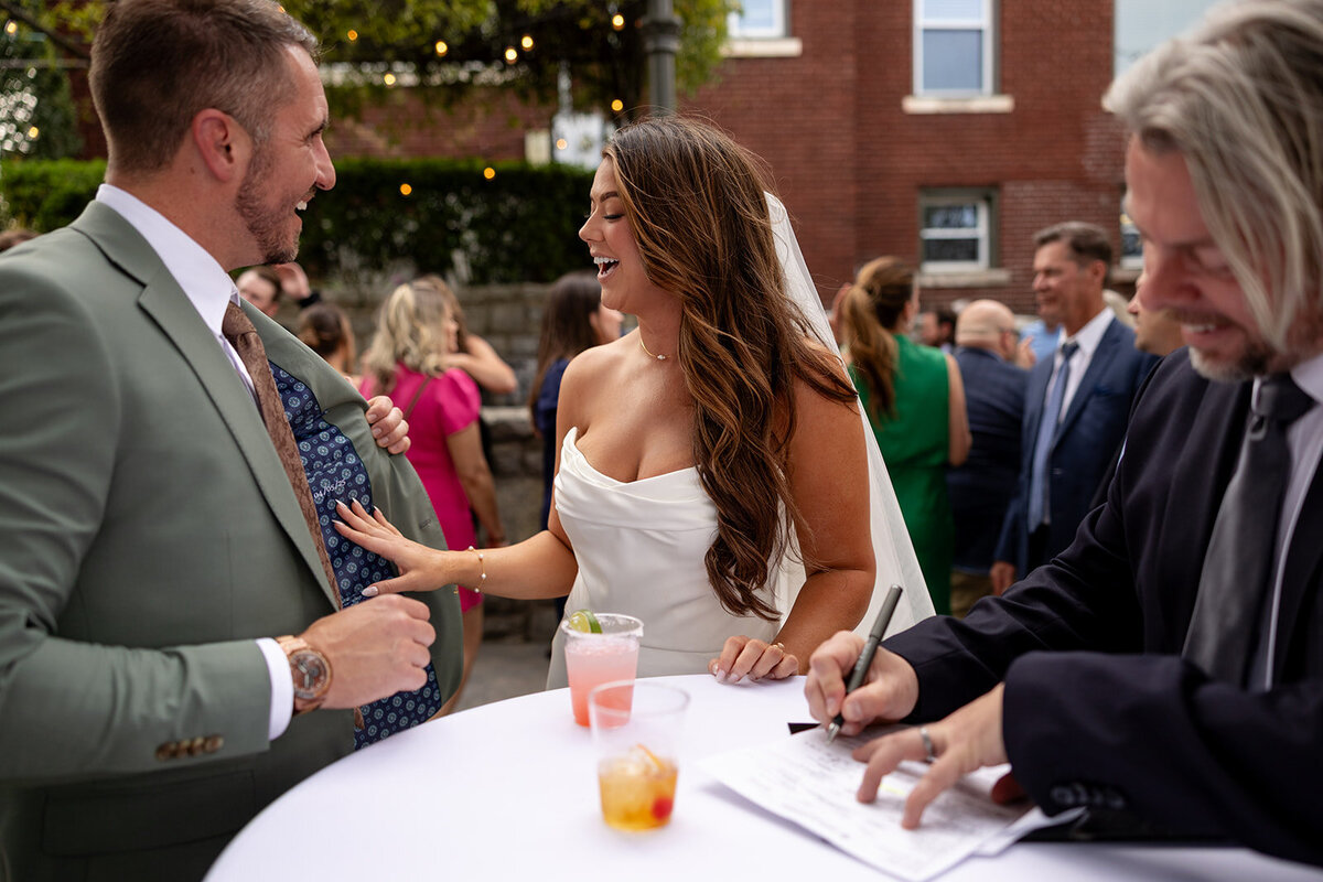 BluffViewArtDistrictWedding_0527