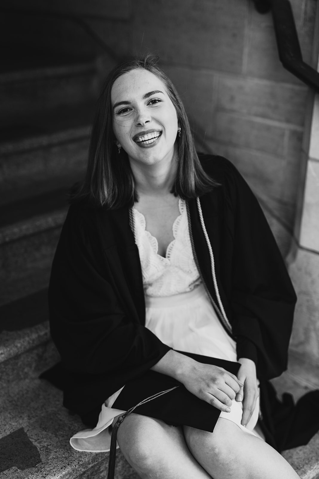 university graduation portraits university of st.thomas in st.paul by brianna kirk photography5
