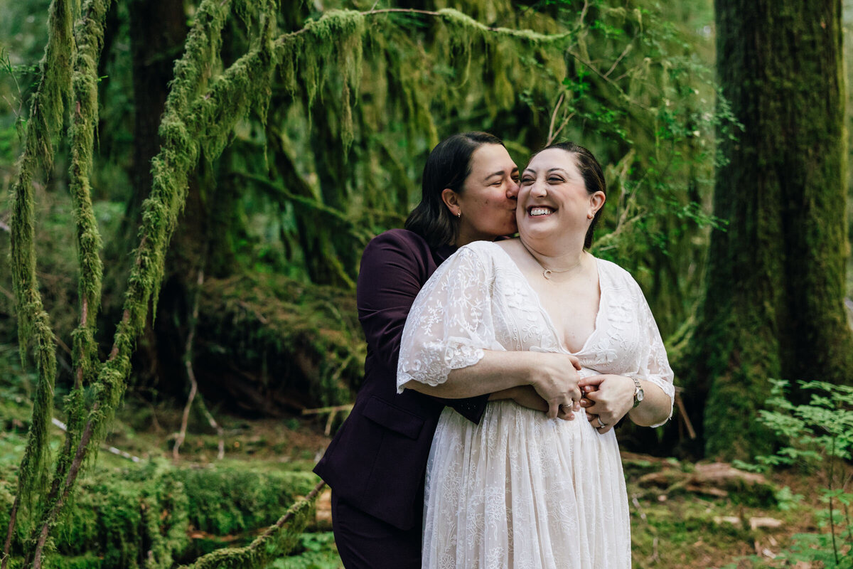 Oregon-Coast-LGBTQ+-elopement-3