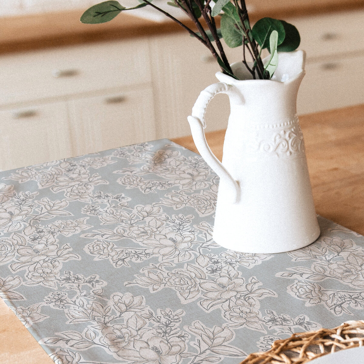 Aimee_Parker_PERKS-Table-Runner-mock-up