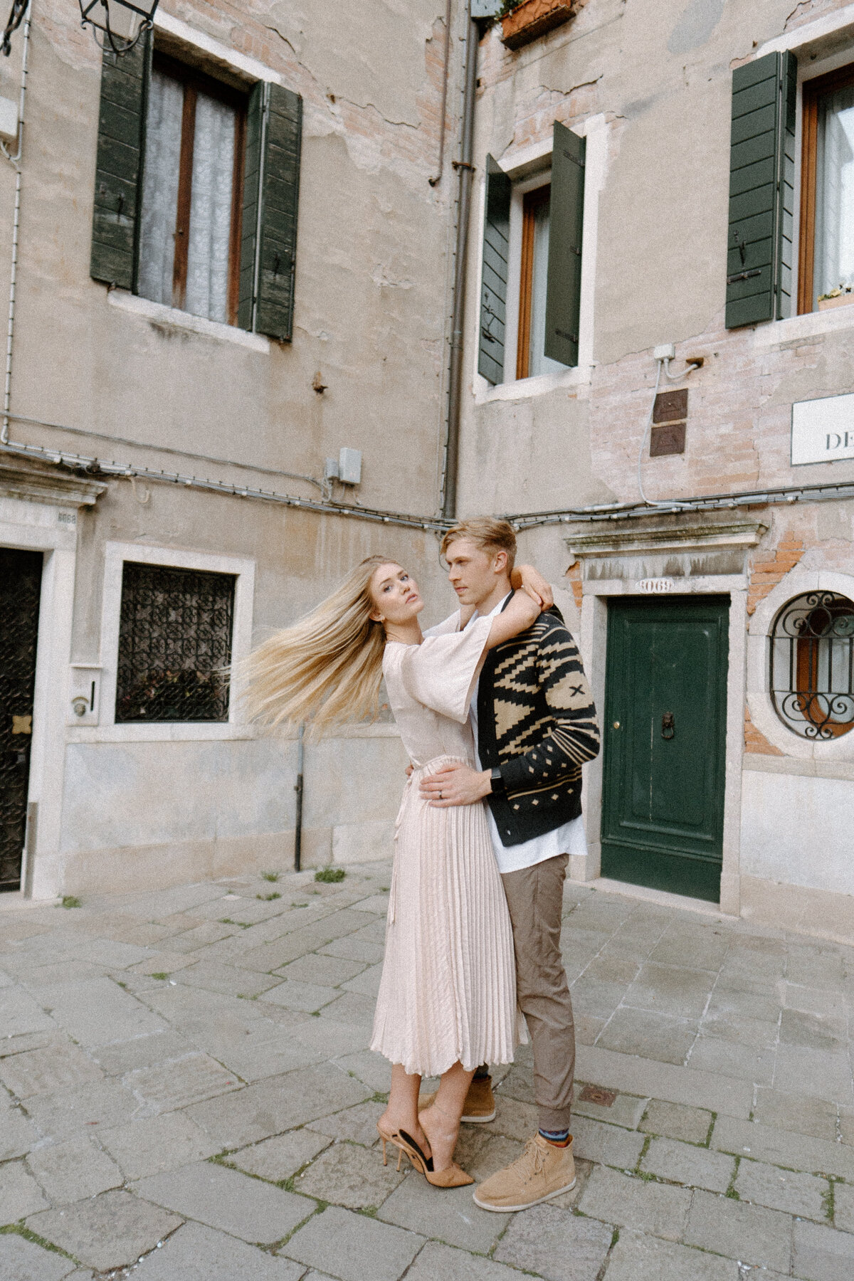 Documentary-Style-Editorial-Vogue-Italy-Destination-Wedding-Leah-Gunn-Photography-16