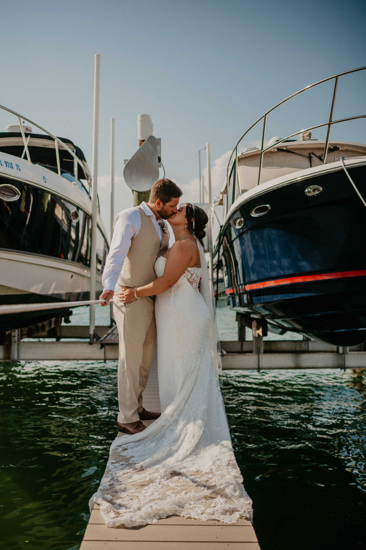 mariah-lacy-photo-isla-del-sol-yacht-club-florida-elopement-chantilly-chic-5