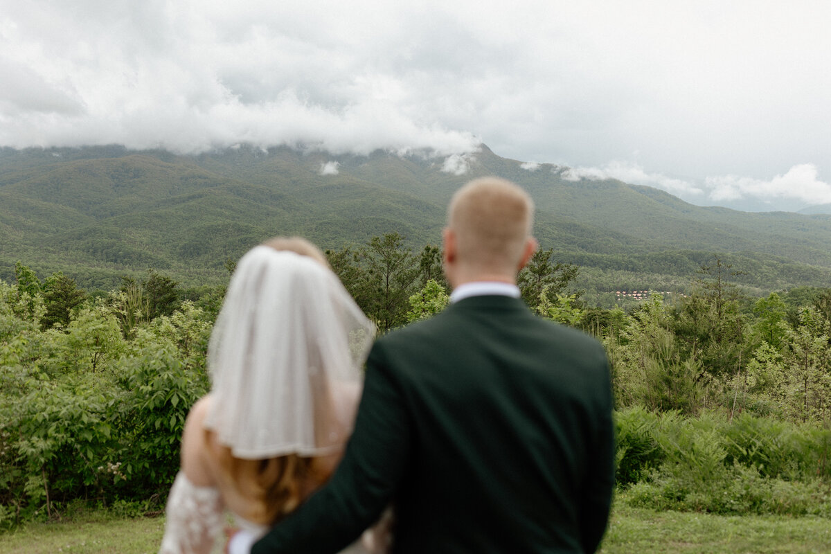 meg-thompon-photography-gatlinburg-wedding-lauren-matt-98