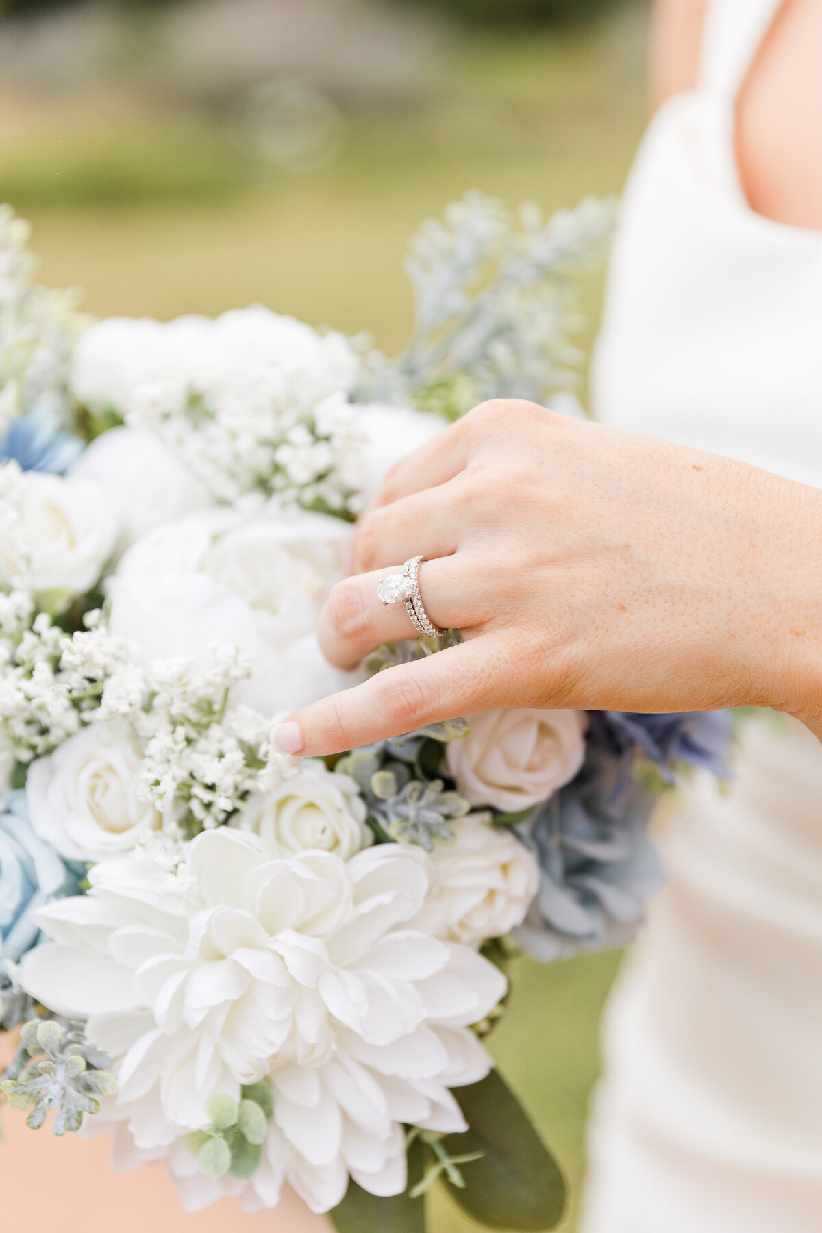 Kyle & Katie wedding sneak peeks. Bella Faith Photography 70