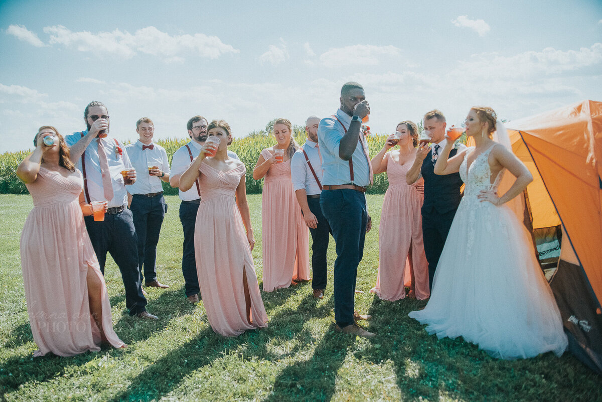 bridal party _ alaynna ann schwartz _ harpors vinyard _ iowa photographer _ playlife photography_0041