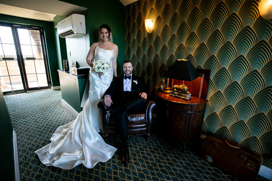 bride-groom-rooftop-intercon-hotel-chicago