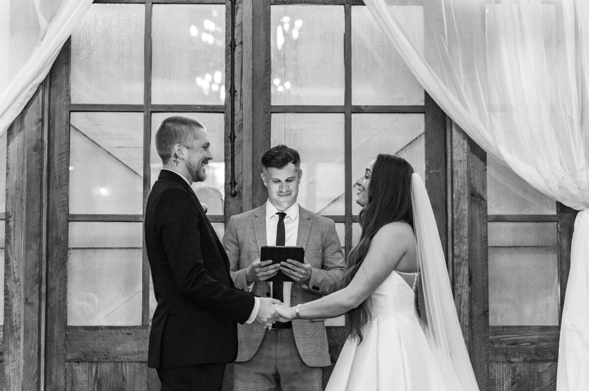 erik_sam_wedding_indoor_ceremony-60