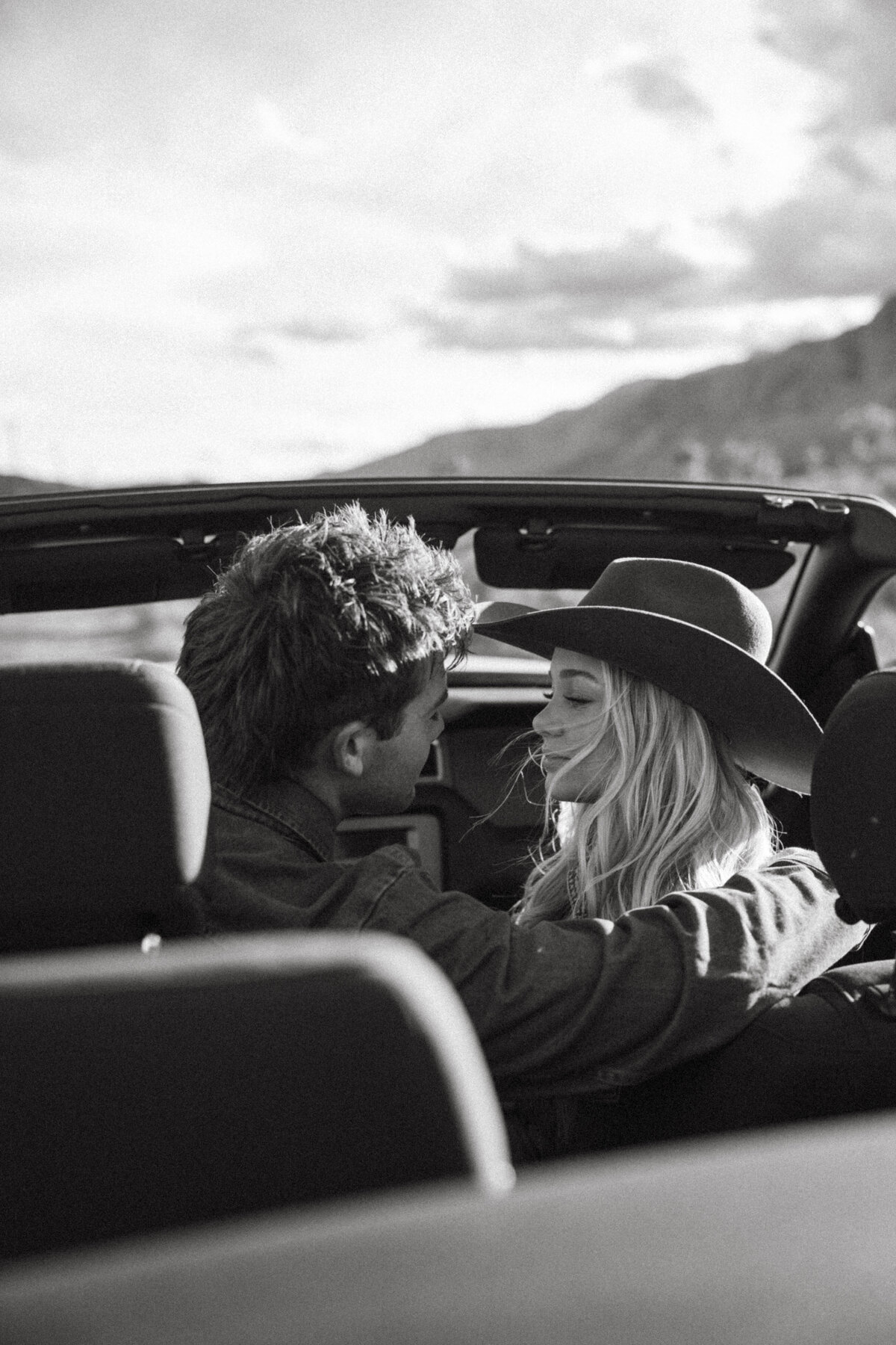 Engagement-session-on-the-beach-Las-Vegas