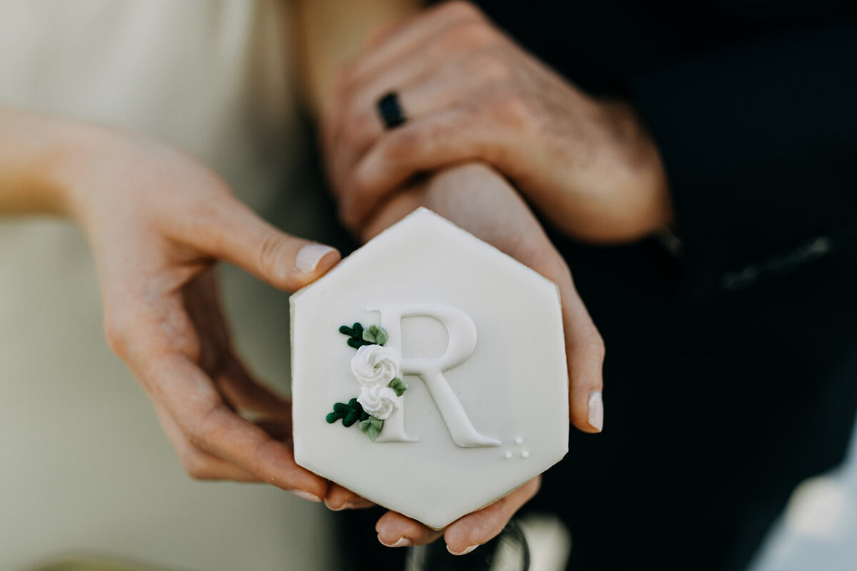 amber-mcwhorter-photo-tampa-elopement-rooftop220-chantilly-chic-planners-9