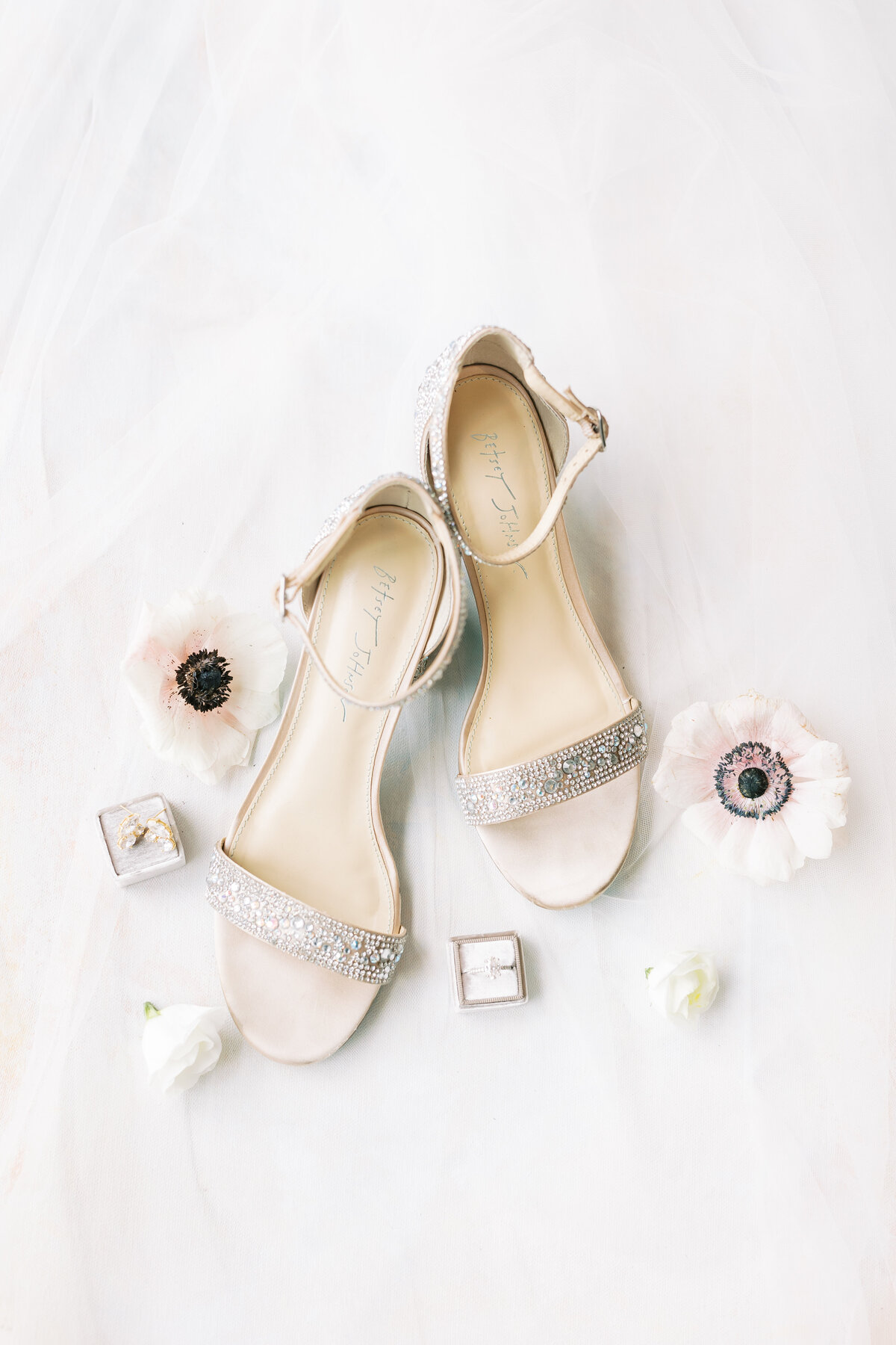 Kate+James.WeddingSneaks-1