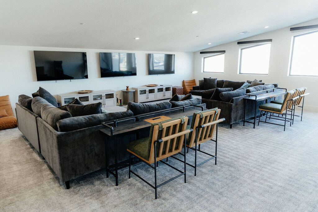 Beezah_FrankiesPlace_ALL-241