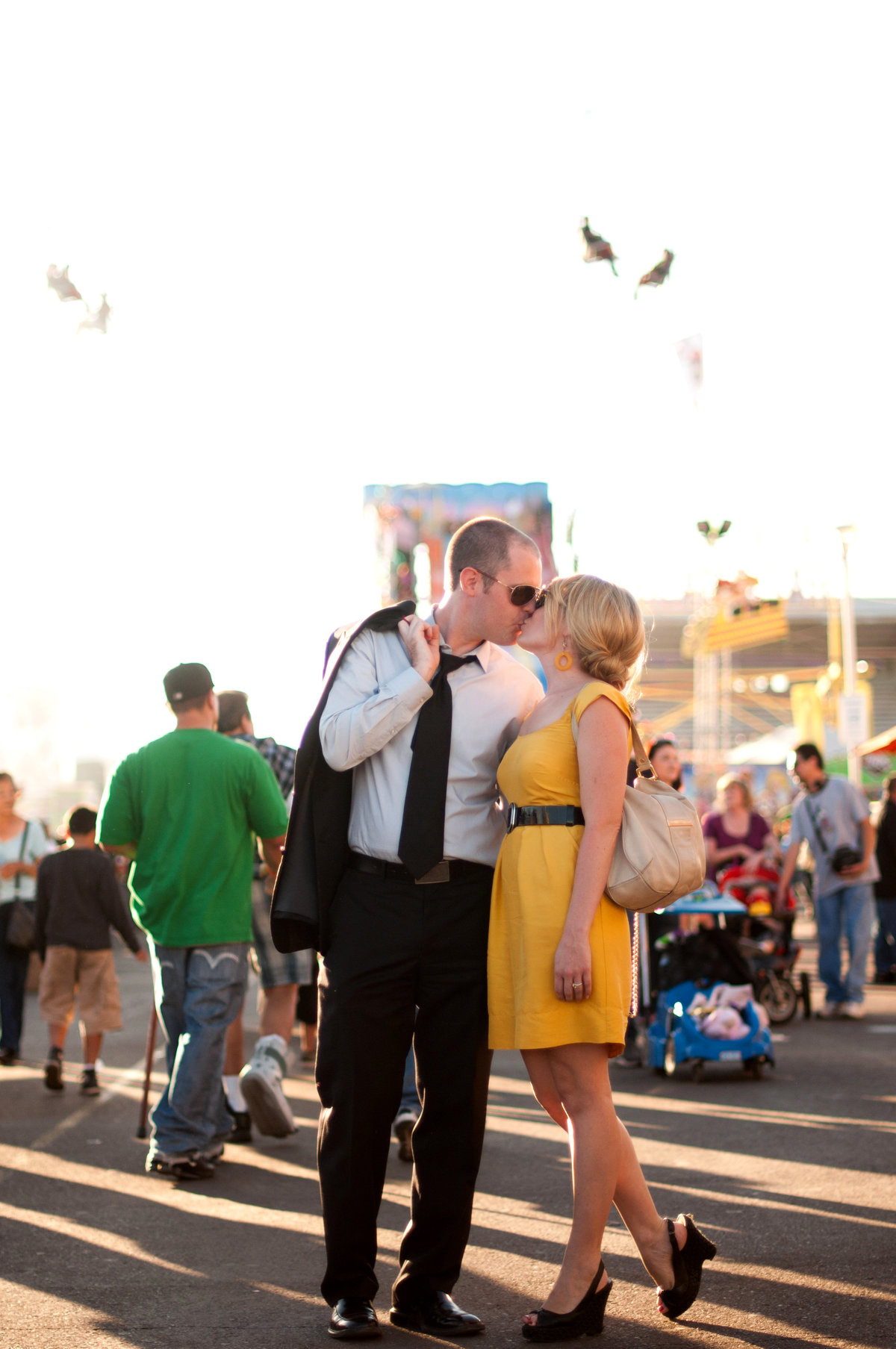 Old Hollywood style engagement photo at OC Fair, Orange County State fair engagement photo by Faria Munmun, Night engagement photo at Orange County State Fair in OC