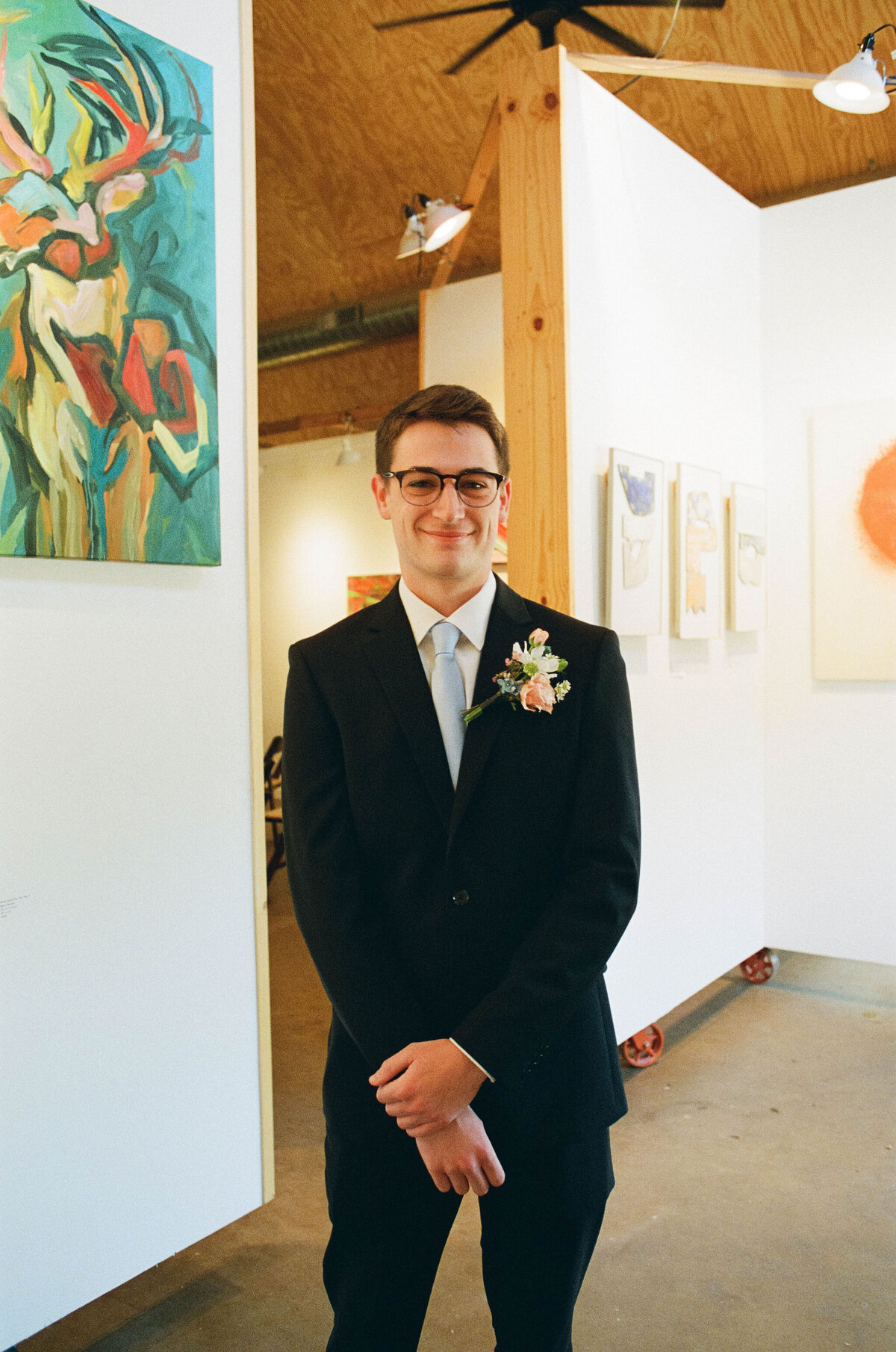 Brooke&PerronWeddingPhotos_GettingReady_AustinWeddingPhotographer_HereafterFilms-74